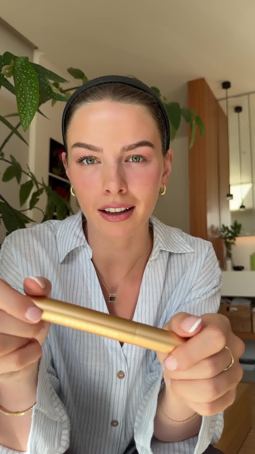 Transform Your Lashes Naturally!