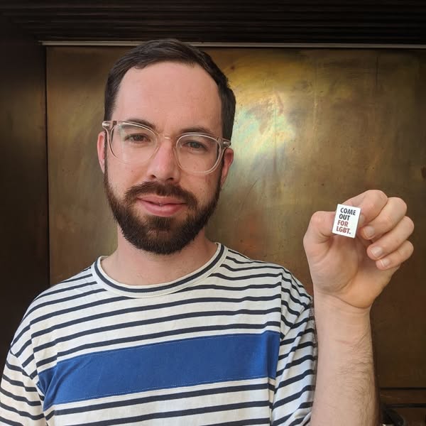 Sign up now for your free Come Out For LGBT badge