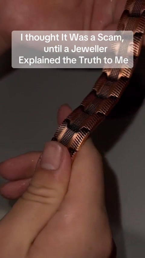 🎁✨ A Unique Gift for Those You Love ✨🎁
Looking for the perfect gift that’s both thoughtful and practical? Our Copper Magnetic Bracelet is not just stylish but helps boost energy, improve circulation, and reduce fatigue. Whether it’s for Dad, your partner, or a close friend, this is a gift that truly makes a difference in their daily wellness. ❤️
Treat your loved ones to a gift that’s as unique as they are. 💪🎉