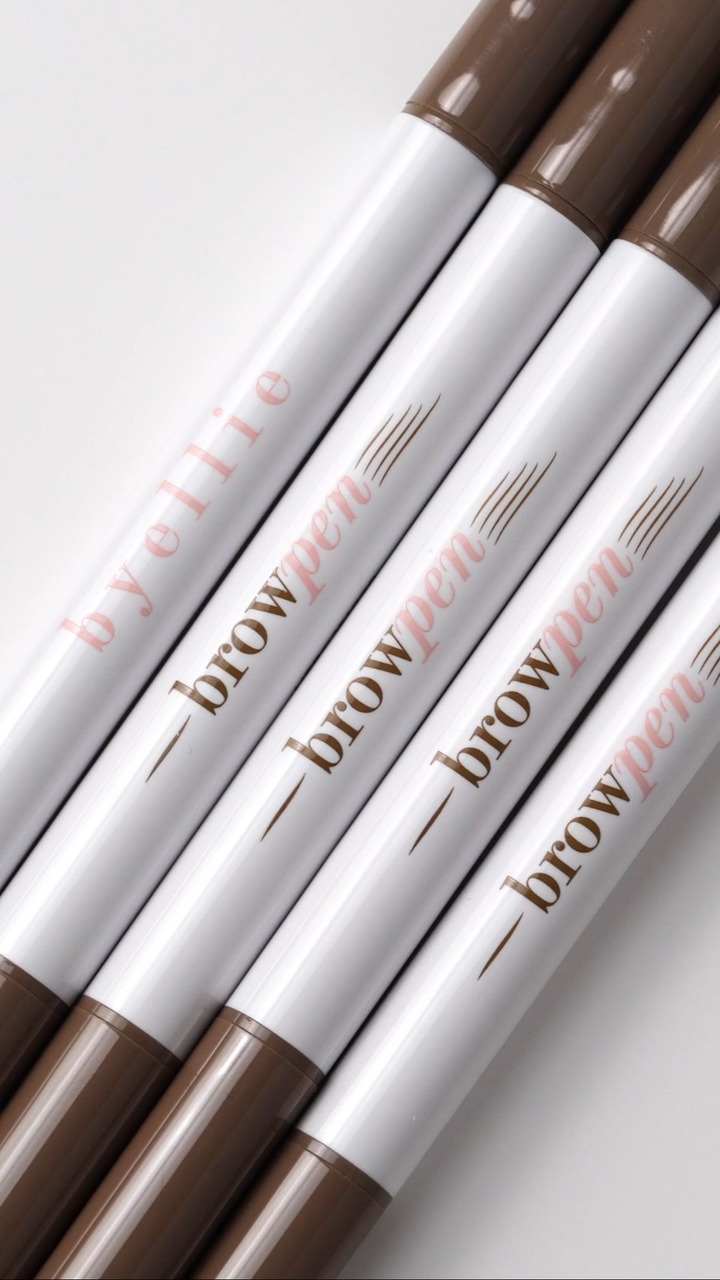 Two products… instant results 🫶🏼
Brow pen and brow texture now in stock 

#beauty #fyp #viral #brows #eyebrows