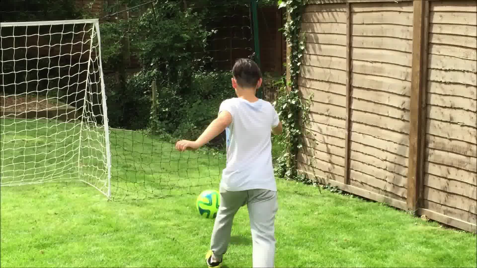 Soccer Parents love this backyard soccer goal ⚽