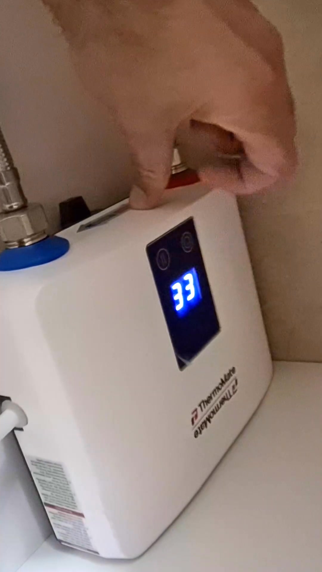 Say goodbye to morning struggles! 📢
Get instant hot water with a hassle-free, easy-to-install tankless electric heater. 🔥 Enjoy endless comfort at your fingertips - use code THA08 for 8% off and save time too!