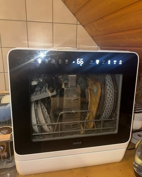 Compact & Clean: Perfect for Small Kitchens