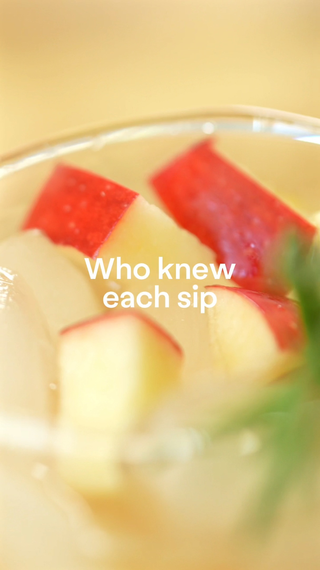 A festive sip for holiday gatherings and cozy nights at home.

This Crisp Apple Cranberry Cooler blends tart cranberry, mellow apple, bright citrus, and a hint of rosemary for the perfect holiday mocktail. A scoop of Daily Elements adds a hidden greens boost, turning this sparkling drink into something both refreshing and nourishing.

Serve it over ice, finish with bubbles, and garnish with citrus for the easiest holiday-ready sip.

Full recipe in our bio 🍎✨

#DailyElements #HealthyDrinks #HolidayMocktails #FestiveDrinks #Cranberry #AppleCider #MicrogreensPowder #NourishingFoods #Wellness