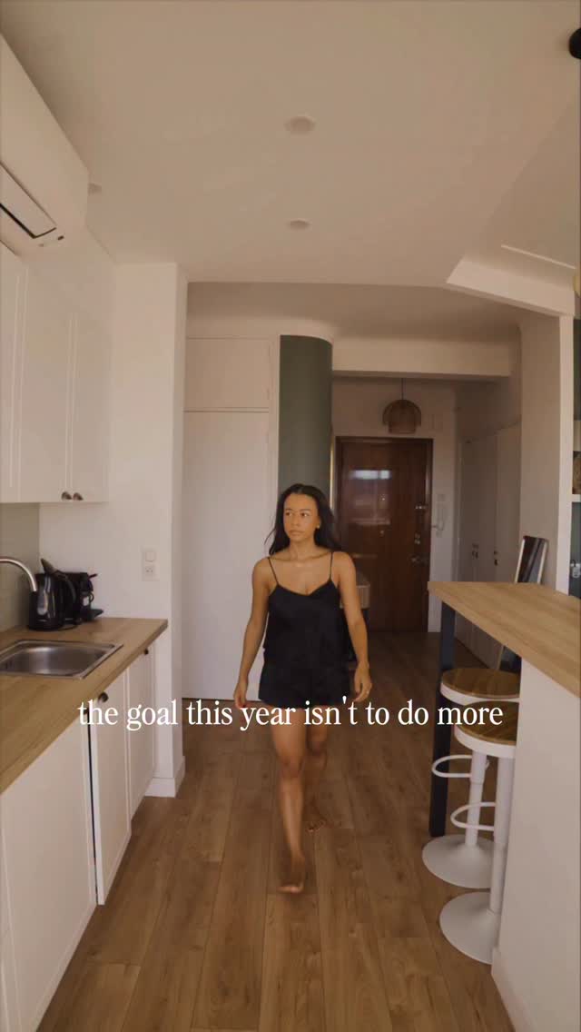 Wellness isn’t about perfection. #MegaFoodPartner
It’s about the small, intentional choices you come back to every day.

For me, that looks like starting my morning slow, staying hydrated, and taking my Women’s One Daily from @megafood. It’s made with real food and science-backed nutrients, designed for better absorption, and gentle enough to take anytime, even on an empty stomach.

If you’re looking to build a wellness routine that fits your real life, you can visit megafood.com to find multivitamins and gummies that support your unique needs or look for the yellow MegaFood label in the Vitamins & Supplements section at your favorite retailer. Use my code Jhanneu20 for 20% off at checkout!

† These statements have not been evaluated by the Food and Drug Administration. This product is not intended to diagnose, treat, cure, or prevent any disease.