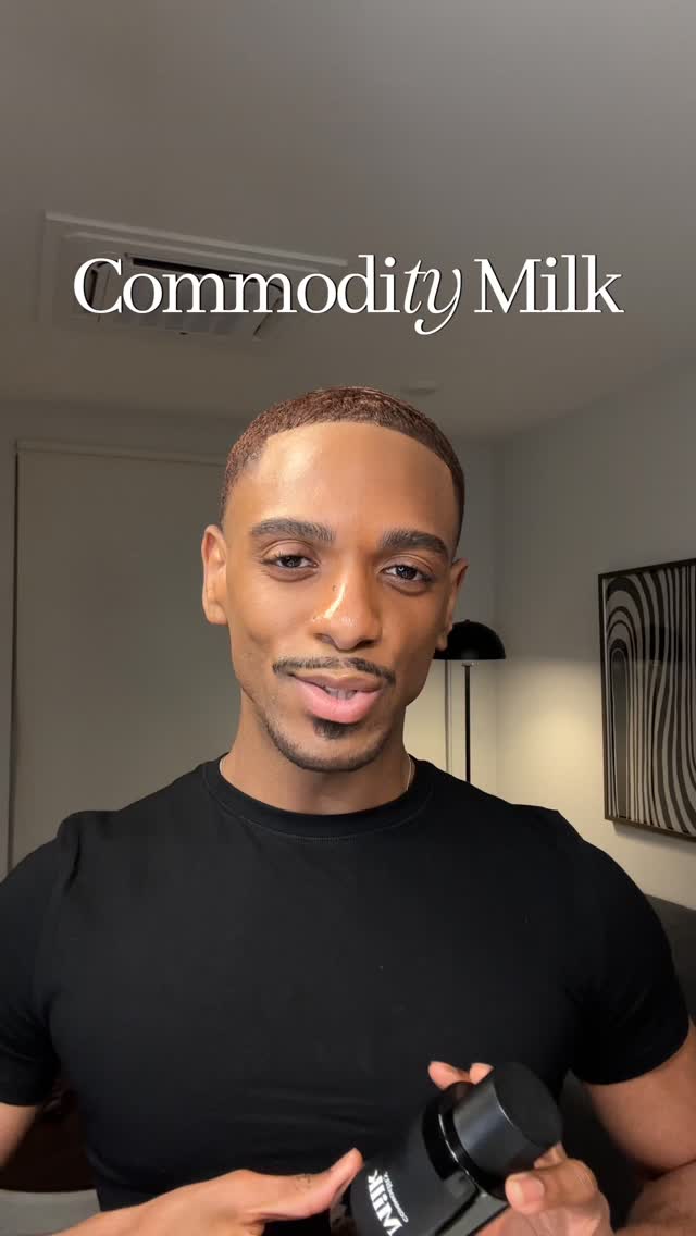 Milk by @commodity is an easy favorite of mine. It’s a unisex scent that’s sweet, woody and earthy with toasted sesame, marshmallow, mahogany, and tonka bean. It feels grown, and easy to wear anywhere.

#commoditymilk #commodity #unisexfragrance #gifted #luxuryfragrance