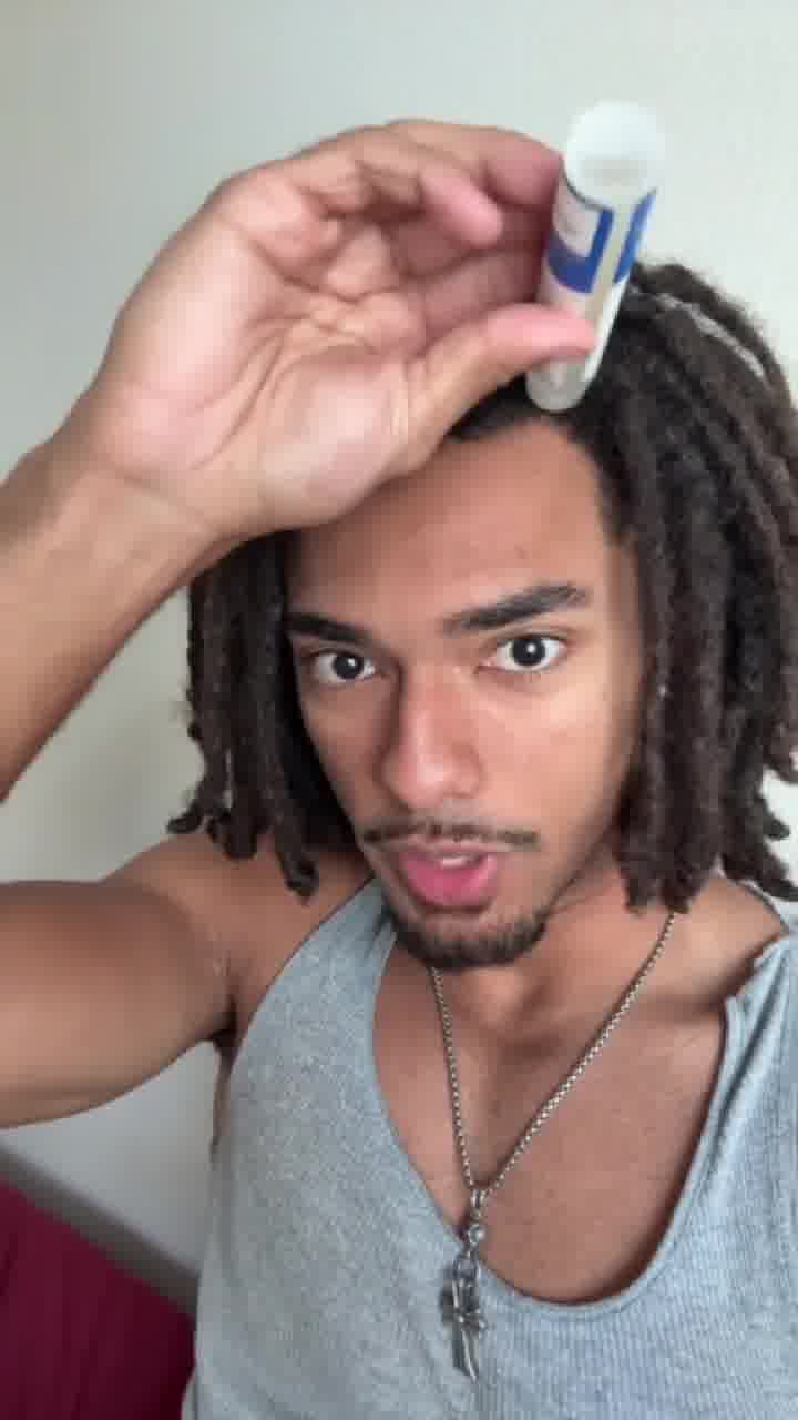 The First Baby Hairs Showed Up in Week 3