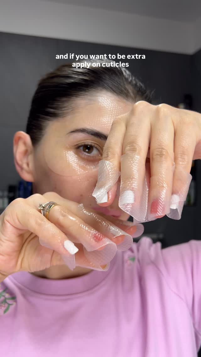 Collagen eye patch Jericho rose jelly - @abib.global 

Use these on your concern areas, under eyes,smile lines,forehead,even neck!! If you want to be extra apply on your cuticles 🤭

These will not move,you can do everything with them. In the end you will have hydrated,plump and firmer skin. 

You can find them on Amazon,

@stylevana_family - INF10JASS for 10-15% off 
@yesstyle - STOJKOVAA123 for % off

#abib #abibcollageneyepatch #collageneyepatch #wrinkles #darkcircles #eyepuffiness #niacinamide #kbeauty #koreanskincare #antiaging #undereyecare #selfcare #fyp