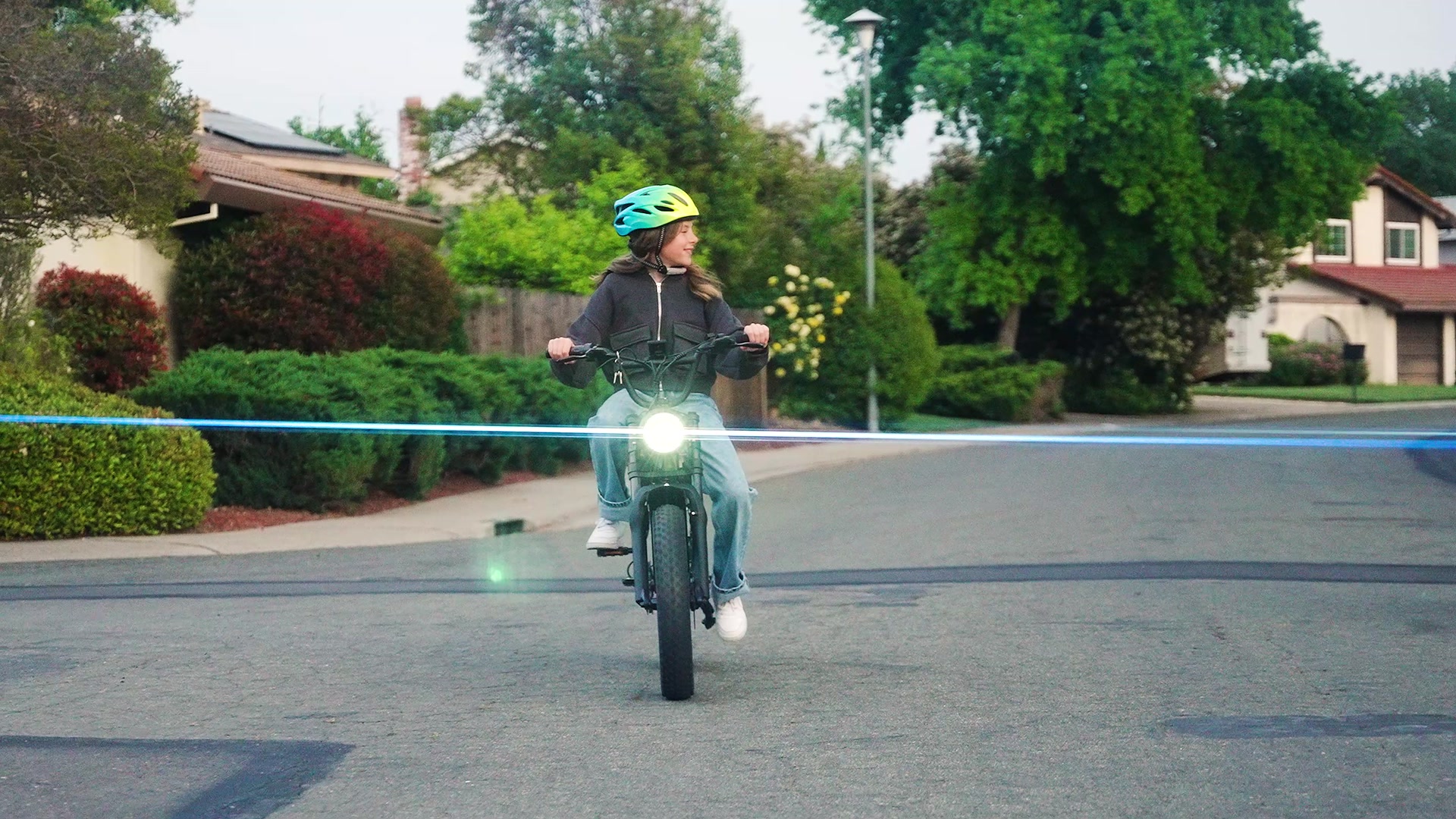 𝐁𝐞𝐞𝐂𝐨𝐨𝐥 𝐁𝐢𝐤𝐞𝐬