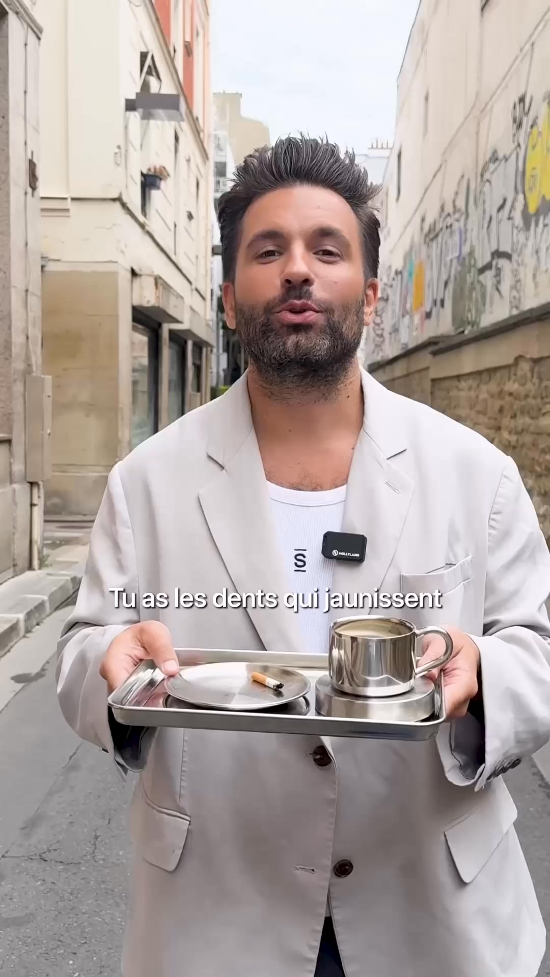 Des dents blanches, naturellement.✨