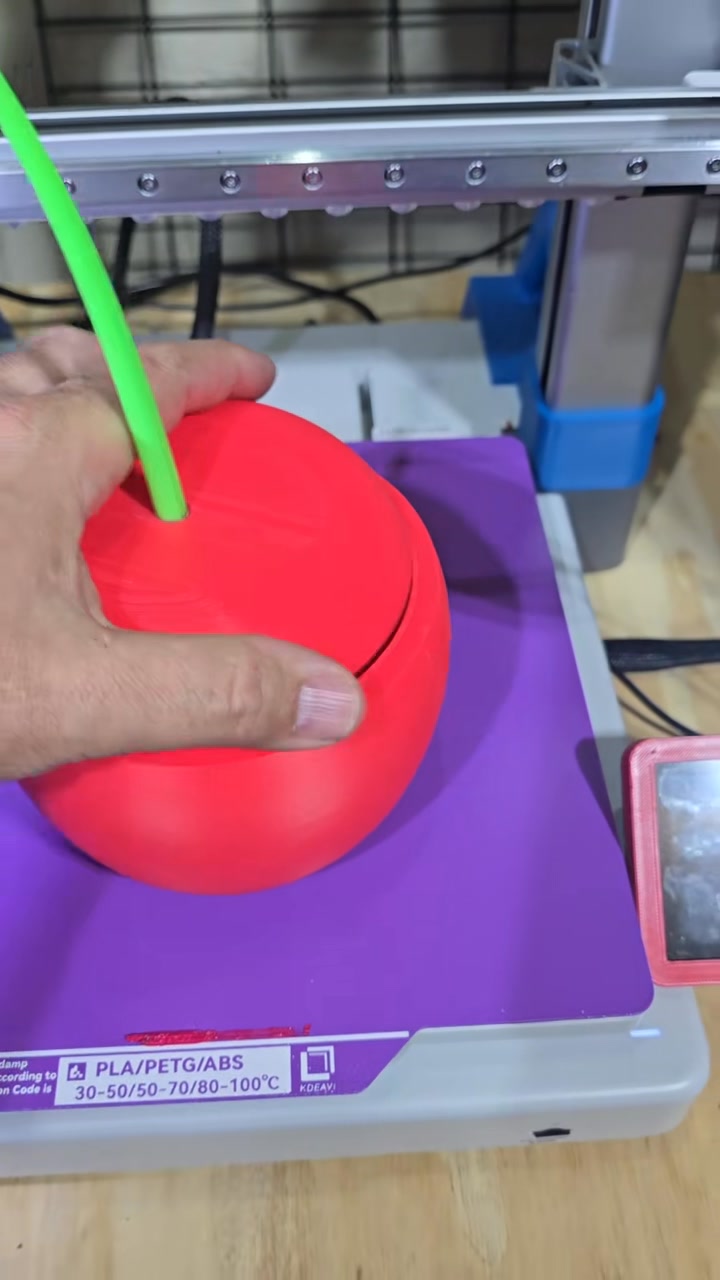 💪 Stronger than standard PLA, prints that last
⚡ Smooth flow, faster printing
🎨 Soft matte macaron colours, premium finish
👉 SUNLU PLA Meta – upgrade your creations