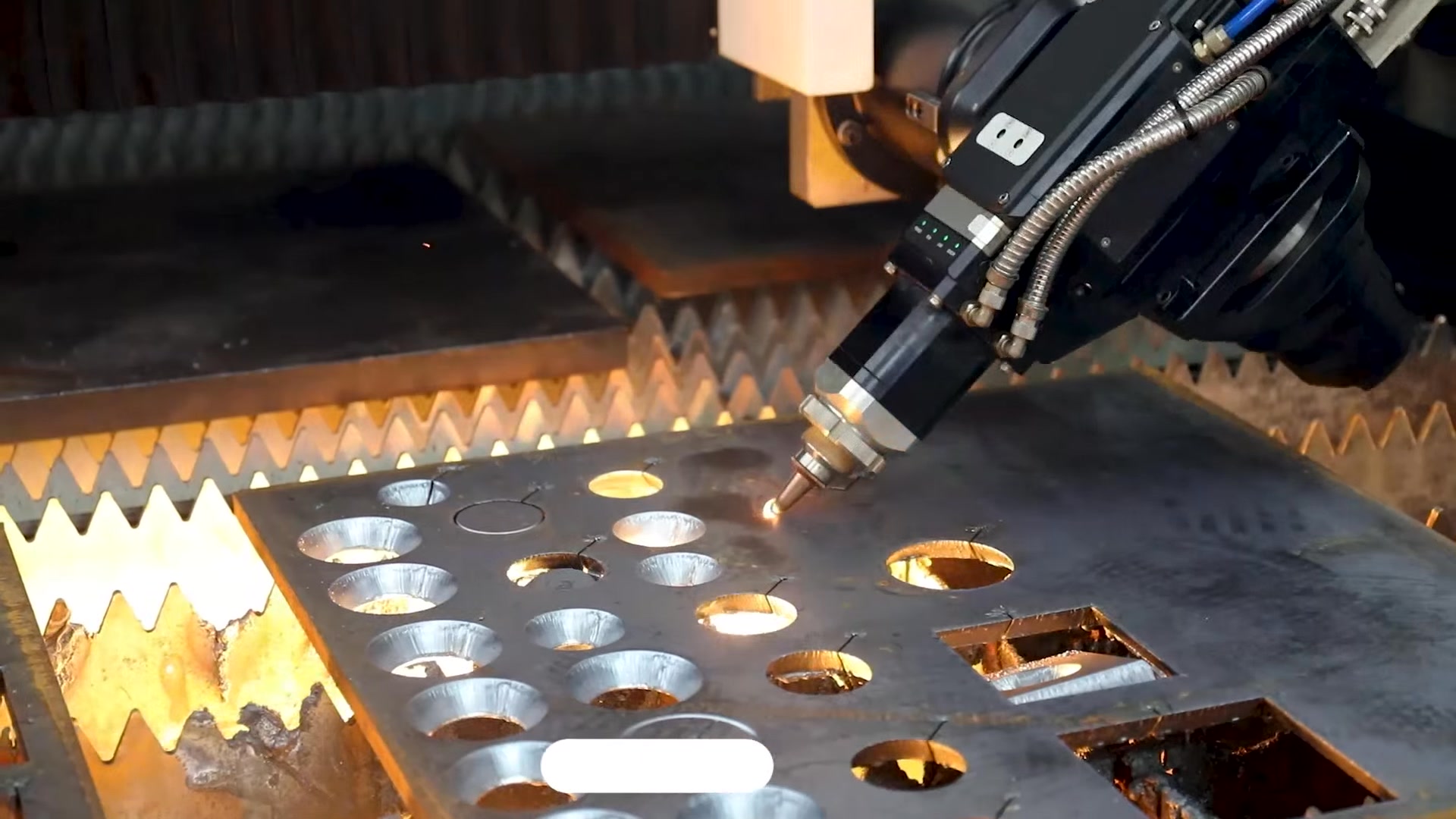 🚀  Introducing GWEIKE - Your Trusted Partner for Quality Machinery
Experience the Power of CE, FDA & ISO 9001 Certification with Us!