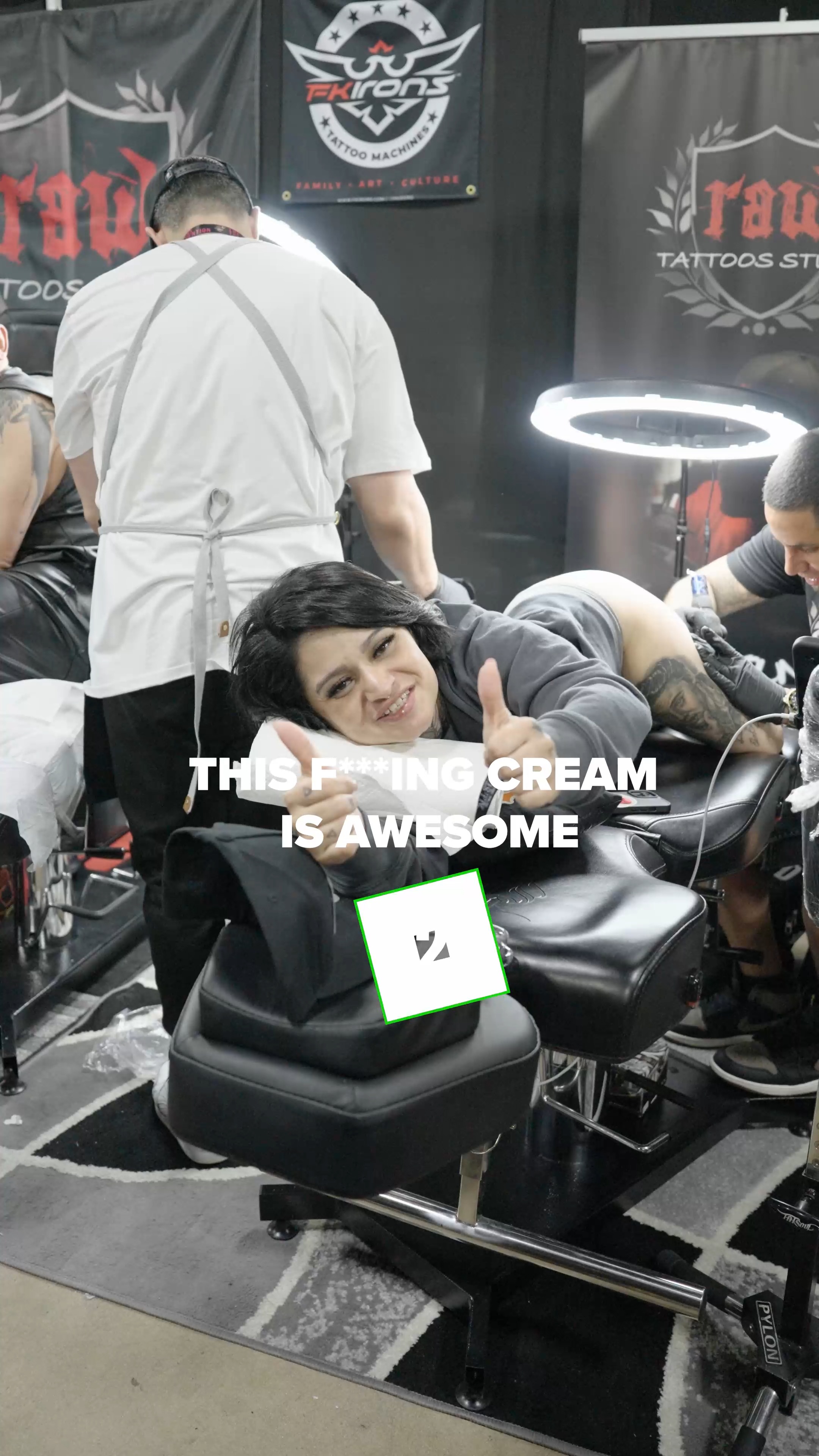 Artist & Client Try Painless Products @ Tattoo Convention