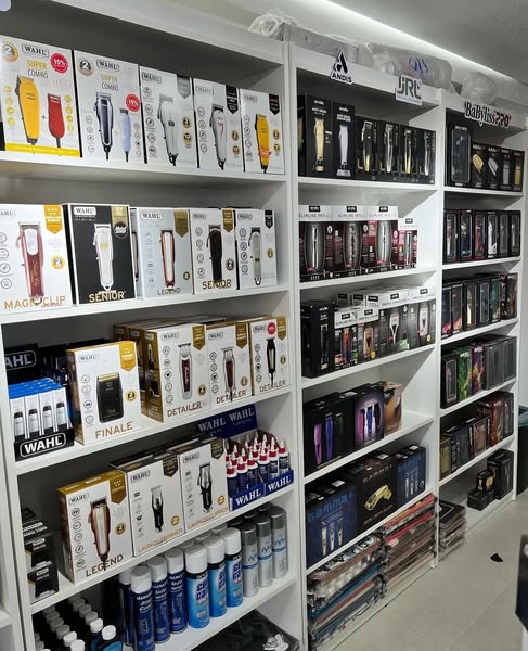 Loja física em São Paulo 

Nossa loja unidade 2 fica no Jabaquara, zona sul de São Paulo. Já está aberta para vocês 🎉

📍 Av. Engenheiro Armando de Arruda Pereira, 2937 Sala 209 Bloco C - Green Work Boullevard 

Horário de funcionamento: Segunda a sexta das 9h às 17h
Sábado das 9h às 13h

Locais próximos: 
📍Estação Jabaquara do Metrô
📍Terminal de ônibus
📍Rodoviária
📍Expo São Paulo 
📍Americanopólis
📍Rodovia Imigrantes
📍 Diadema e Grande ABC

Não esqueça de trazer um documento com foto !

Parcele em até 3x s/juros no cartão 💳

Desconto para pagamento PIX 

Site: www.lojauniversodasmaquinas.com.br 🌐

Whatsapp: (11) 94594-2212 (11) 96170-9218 📲