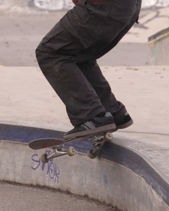 My personal @trickoftheyear! 
🎥: @max_haidenthaller 

Progress video dropping soon on my youtube channel.

@dvsskateboarding 
@kapeskate 
@bluetomato 
@redbullaustria