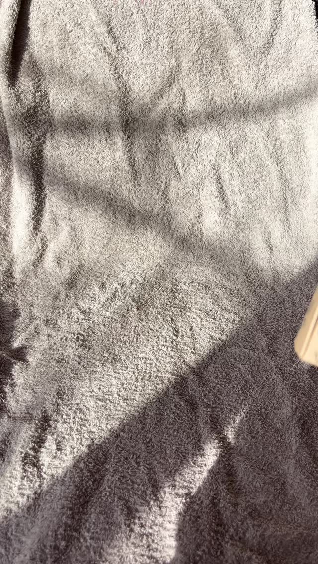 -15% sur notre routine visage bio et 100% d’origine naturelle 🌿

💄 Un démaquillant solide : démaquille en douceur, même le maquillage waterproof 
🧼 Un savon au choix : nettoie la peau tout en lui apportant douceur et nutrition 
🌸 Une crème solide pour nourrir la peau et sceller l’hydratation 

Le tout dans un joli coffret en carton ♻️ 

🛍️ À retrouver sur notre site ou dans nos boutiques