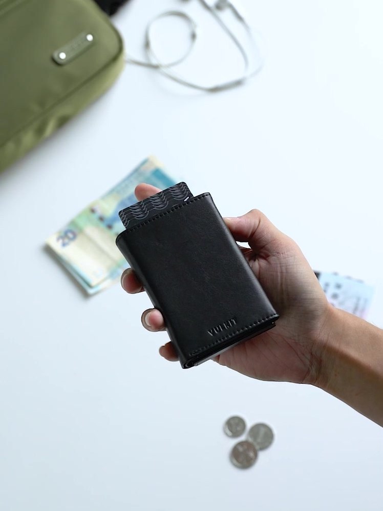 This sale is going on, and you don't want to miss out! We are offering up to a 50% discount off of our best-selling products.
We have over 3k positive reviews from customers who loved it.  ⭐ ✨