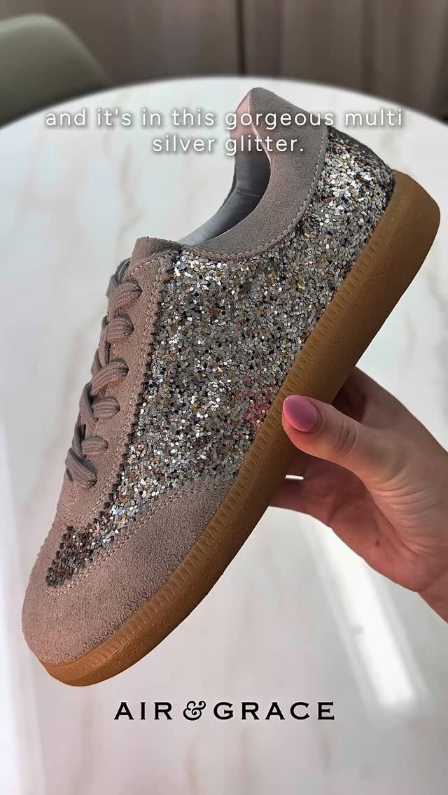 What’s in the box?! We have a brand new colourway of our iconic Isla Trainer...Multi Silver Glitter! 🩶

I’ve been loving these to add some fun and sparkle to my look during these chilly months, and now they are on the website and available to shop with immediate delivery!

Enjoy x

#comfortabletrainers #newtrainers #womenstrainers #unboxing #trainers