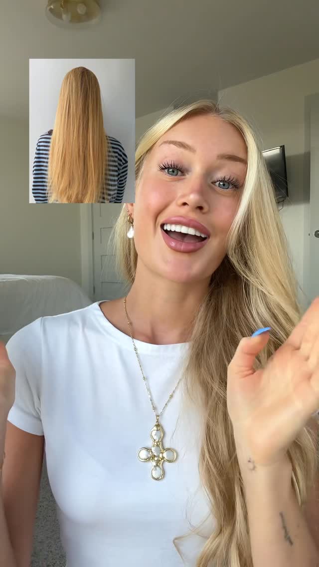 Keep your blonde bright through winter 🌟 Here’s how Sunbabe @zoehonsinger lightens her sunkissed shade while being gentle on her locks with Solar Hair Lightener.