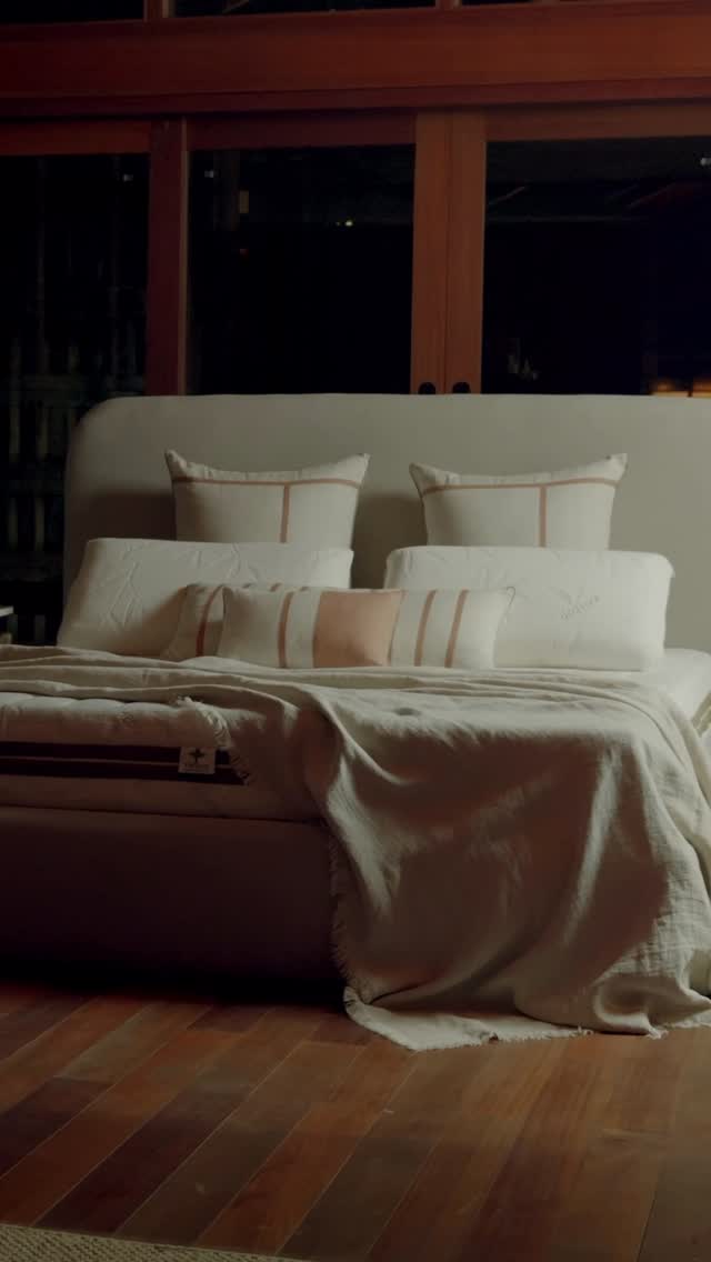 March is World Sleep Month 🤍

At Heveya Singapore, we’re marking the month with The Heveya Sleep Reset. A series of immersive experiences designed to explore the transformative power of deep, restorative rest.

From sunrise meditation by the sea and sunset dream journeys on World Sleep Day (13 March), to our returning Sleeping Pod pop-up at Takashimaya (4–16 March).
Each experience invites you to pause in a city that rarely does.

Discover the full programme via the link in our bio!

#WorldSleepMonth #HeveyaSG #HeveyaLiving #heveya