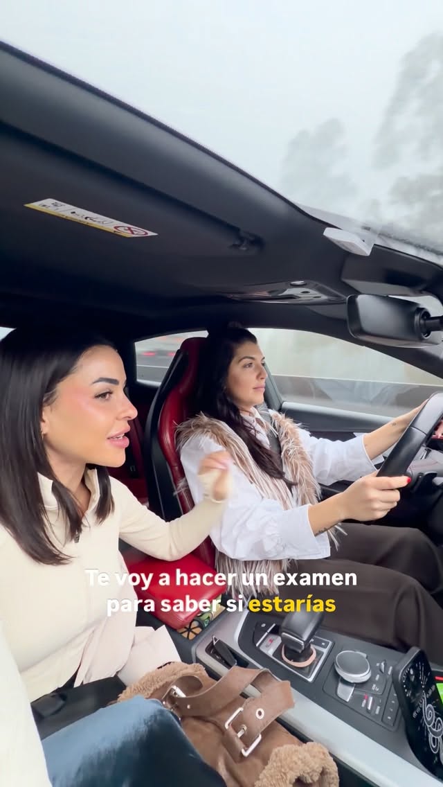 🚗💬 “Vamos a hacer un test…”
— “Si tuvieras que elegir UNA solución para tu piel… ¿qué usarías?”

Porque seamos honestas:
las manchas, las ojeras, la flacidez, la piel apagada… no aparecen de golpe.
Aparecen poco a poco… hasta que un día te miras al espejo y dices:
“¿Qué me está pasando?”

Y ahí es cuando entiendes la verdad:
👉 no necesitas más cremas.
Necesitas tecnología real que active tu piel.

✨ Eternas es eso.
Una marca creada para mujeres que no quieren “tapar”,
quieren revertir.

Porque cuando tu piel empieza a recibir lo que realmente necesita…
se nota.
En la textura.
En la luminosidad.
En la firmeza.
En tu mirada.

🔥 Y lo mejor: hay solución para cada problema.
Sin centros estéticos.
Sin citas.
Sin depender de nadie.
Desde casa.

🎁 Ahora tienes un -20% de descuento especial en Eternas.
Y sí… es de esos descuentos que después desaparecen.

⚠️ Si llevas meses pensando “tengo que cuidarme más”…
este es tu momento.

✨ Eternas: tecnología que transforma tu piel.
🛍️ -20% HOY en eternas.es