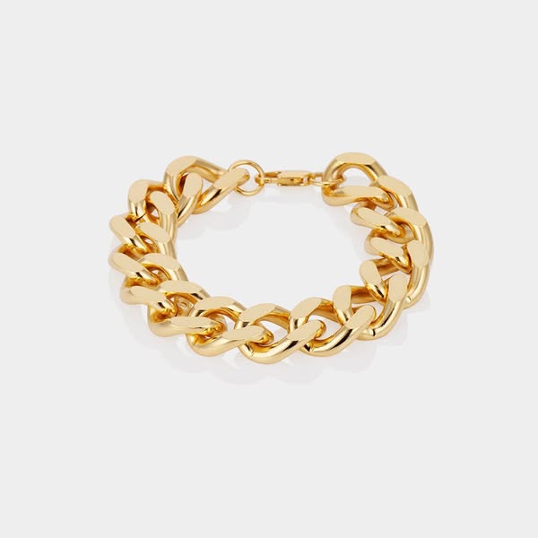 The Art of Accessorizing.  Our accessories are not made to complete the look, but to define it – an effortless way to elevate your everyday wardrobe.