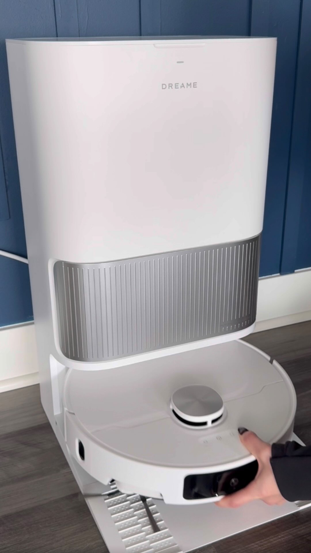 The DREAME L40s Ultra has exceeded my expectations! Suction power is strong, and the mopping function leaves my floors spotless. It’s definitely worth the investment for anyone who wants a cleaner home with minimal effort! 😉❤️ @dreame.usa 
 Comment “Clean” I’ll send you the details or link in bio 😘 ( 8%off code : KATCLNH2 , valid until October 30)

#dreame #dreametech #dreamel40sultra #dreamerobotvacuum #robotvacuum #Clean #cleaning #cleaninghacks #cleanwithme