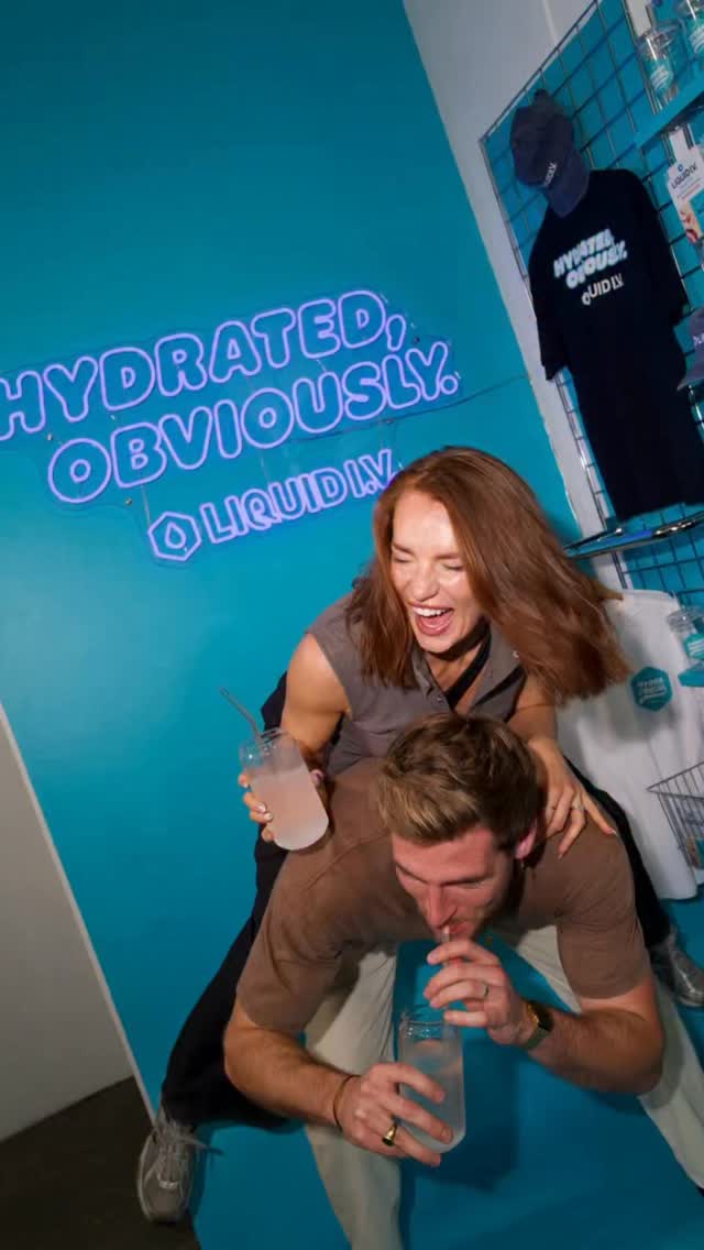 This years No.1 spring trend is being hydrated…obviously 💅 
@liquidiv.uk Always read the label and follow directions for use 
#LiveLoudly #SugarFree #HydrationMeetsIntention #liquidivuk AD