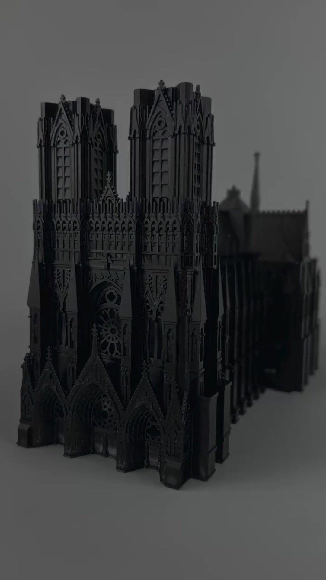 Not the Cologne Cathedral 😄
…but the Reims Cathedral is just as stunning ✨
Printed by Pavel Kurdyumov | HARZ Labs on the GK3 Ultra —
large-format resin printing at its finest.

#UniFormation3D #GK3Ultra #ResinPrinting #3DPrinting #LargeFormatPrinting #MakerCommunity #PrintWithUniFormation