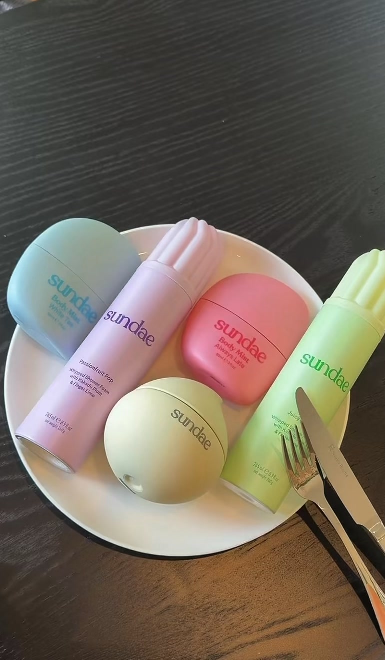 Free shipping on all orders over £30! 📦