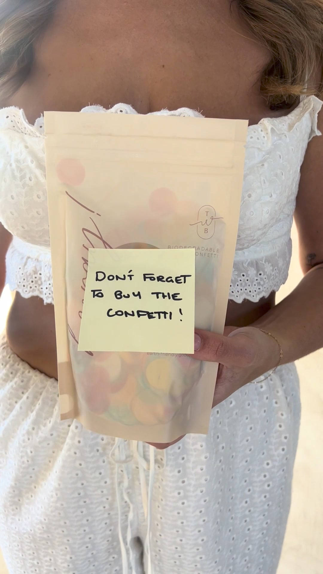 Elevate your wedding with confetti 💘