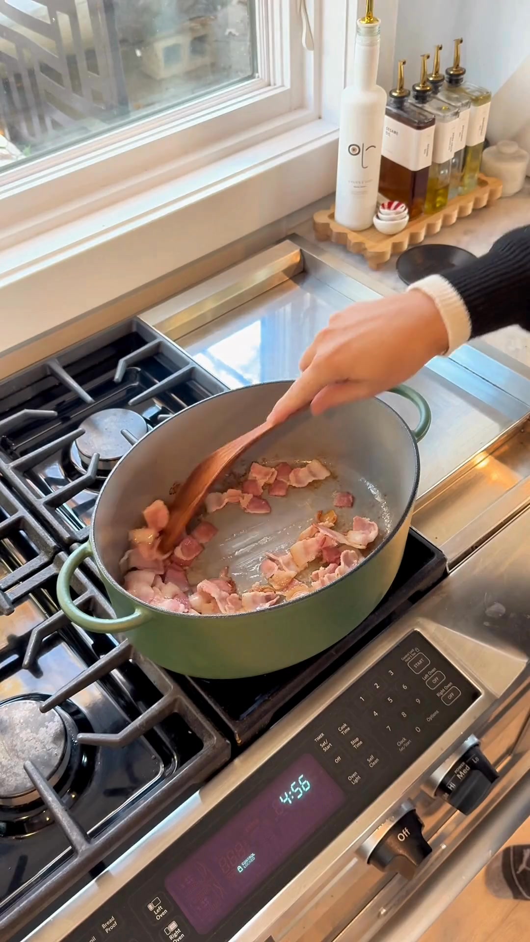 Oven-safe, easy to clean