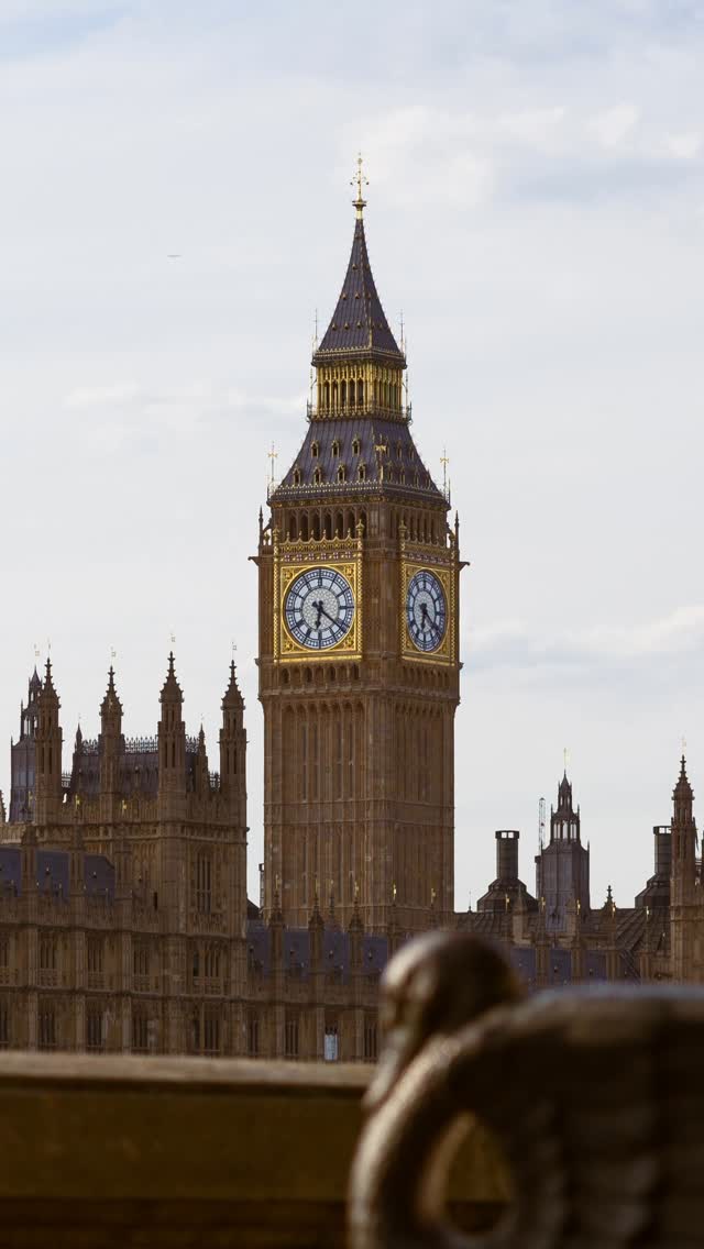 What can 100 megapixels on Medium format get you in one shot by @hasselblad 907x 100c