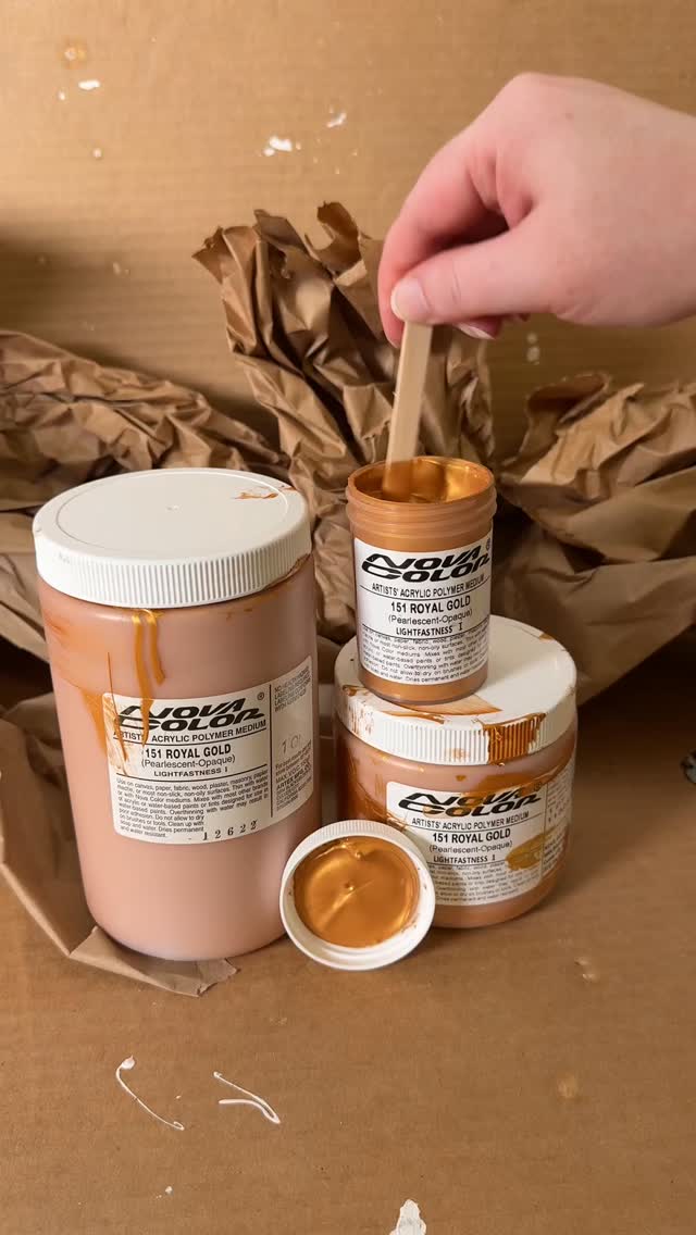 A gold that truly delivers ✨⁠
Meet 151 Royal Gold: rich, smooth, and buttery to apply.⁠
⁠
⭐️⭐️⭐️⭐️⭐️⁠
"Favorite gold!⁠
Rich color and smooth texture! Goes on so easily. Love it so much I’m painting a ceiling with it!!!" – Julia G