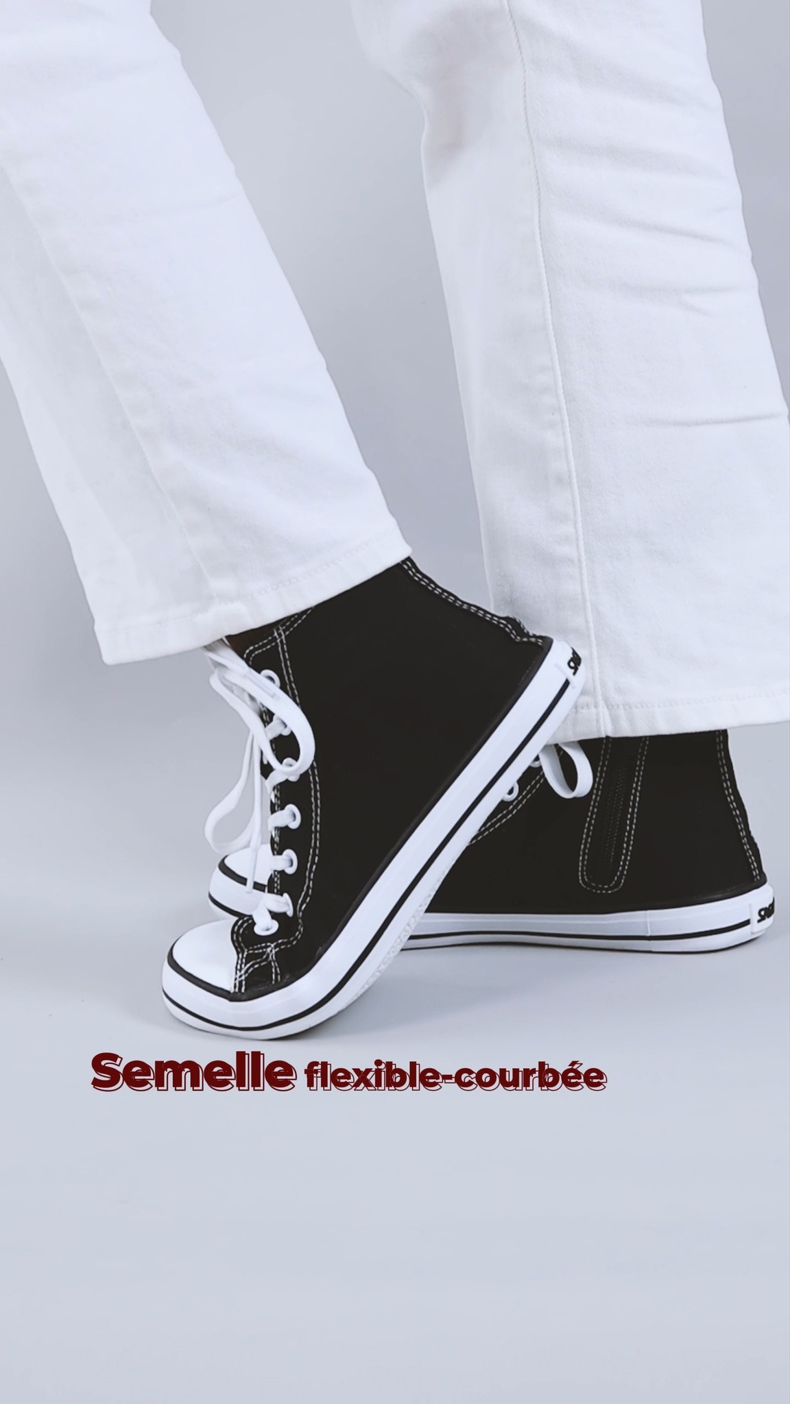 Une fermeture éclair en plus ?
La nouvelle version zippée de la série Roam
est née d’une idée simple :
la fermeture éclair permet d’ajuster le chaussant selon les variations de la forme du pied, pour une meilleure adaptation à tous les pieds.

#saguaroshoes #barefootshoes #zerodrop #widetoebox #minimalistshoes #chaussuresminimalistes #piedsnus #piedssains