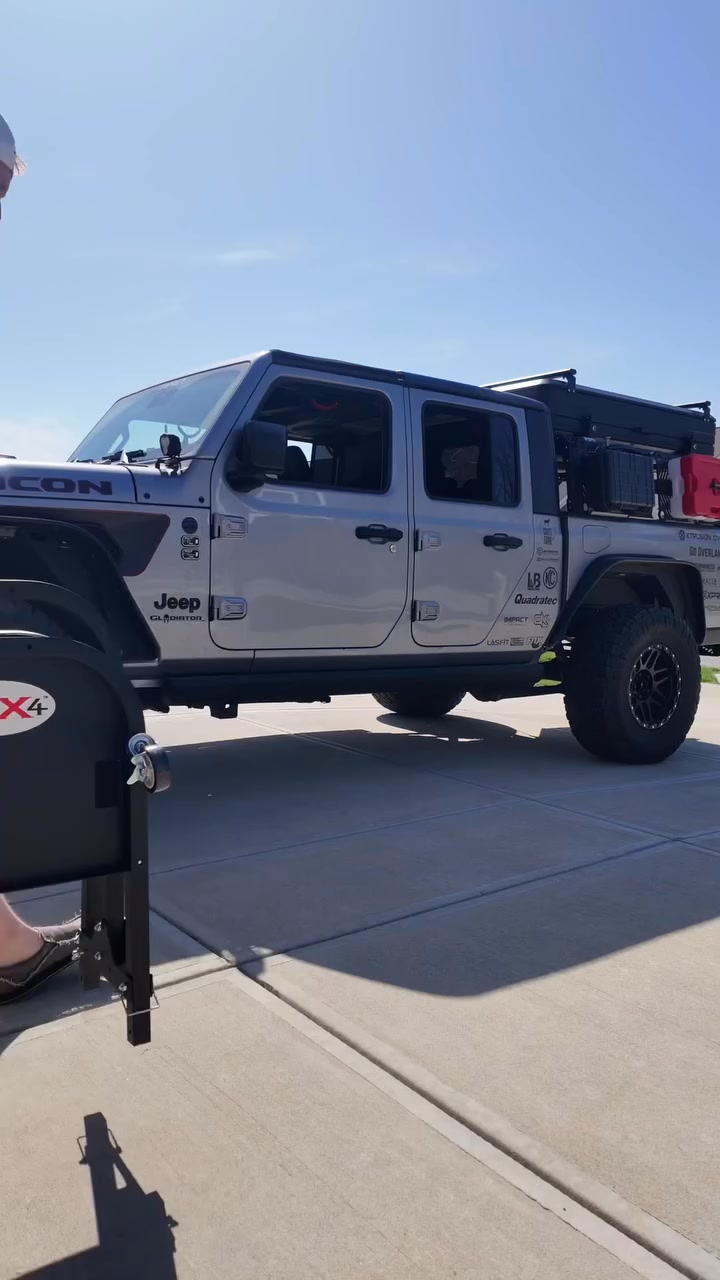 One-Person Jeep & Bronco  Door Storage