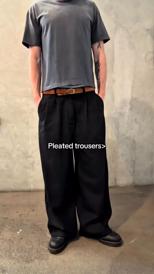 We literallly cannot keep these in stock. 

So we are bringing them back FEB 27th 

Fully Pre made and very limited 

#fashioninspo #pleatedtrousers