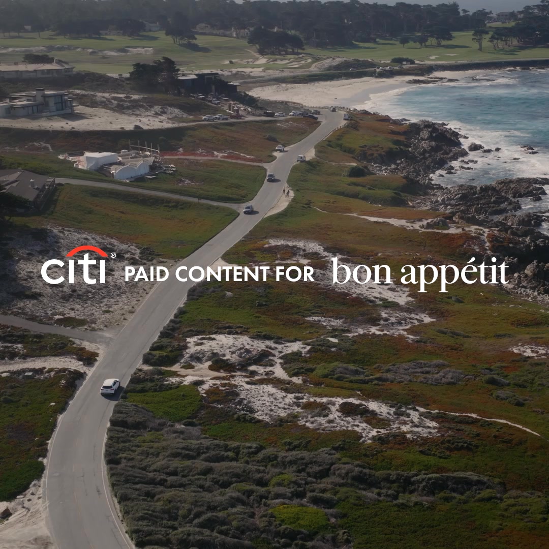 With Citi Strata Elite℠, husband/wife duo Helen and Zack make dining more rewarding at stunning Carmel-by-the-Sea.