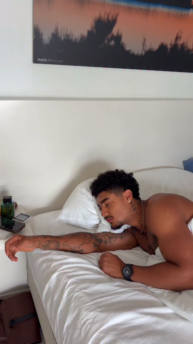 @mancaveinc got me covered 💪🏽🔥
Date night? Sorted. Morning routine? Locked in.
Self-care isn’t just for women — men should take pride in looking, feeling, and smelling their best too. 🧠✨

Taking care of yourself doesn’t make you soft, it makes you self-aware.
Confidence starts with how you treat yourself first. 👏🏽

“When you look good, you move different — it’s that simple.” 🚀

#Mancave #SelfCareForMen #MensLifestyle #MensHealth #MensFitness #MensGrooming #MorningRoutine #DateNightReady #StayConsistent #PositiveEnergy #Afterhrs #LiamGiddy #Giddy