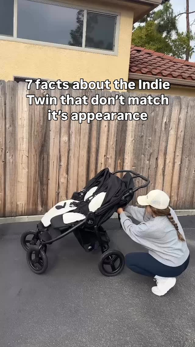 If you’re in the two-kid era (or heading there), this is your sign to stop settling for clunky. Save this for later and send it to the friend who’s about to join the double stroller club.