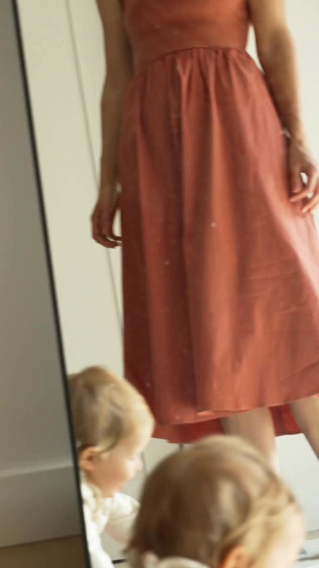 🚫 No hidden zippers or weird panels