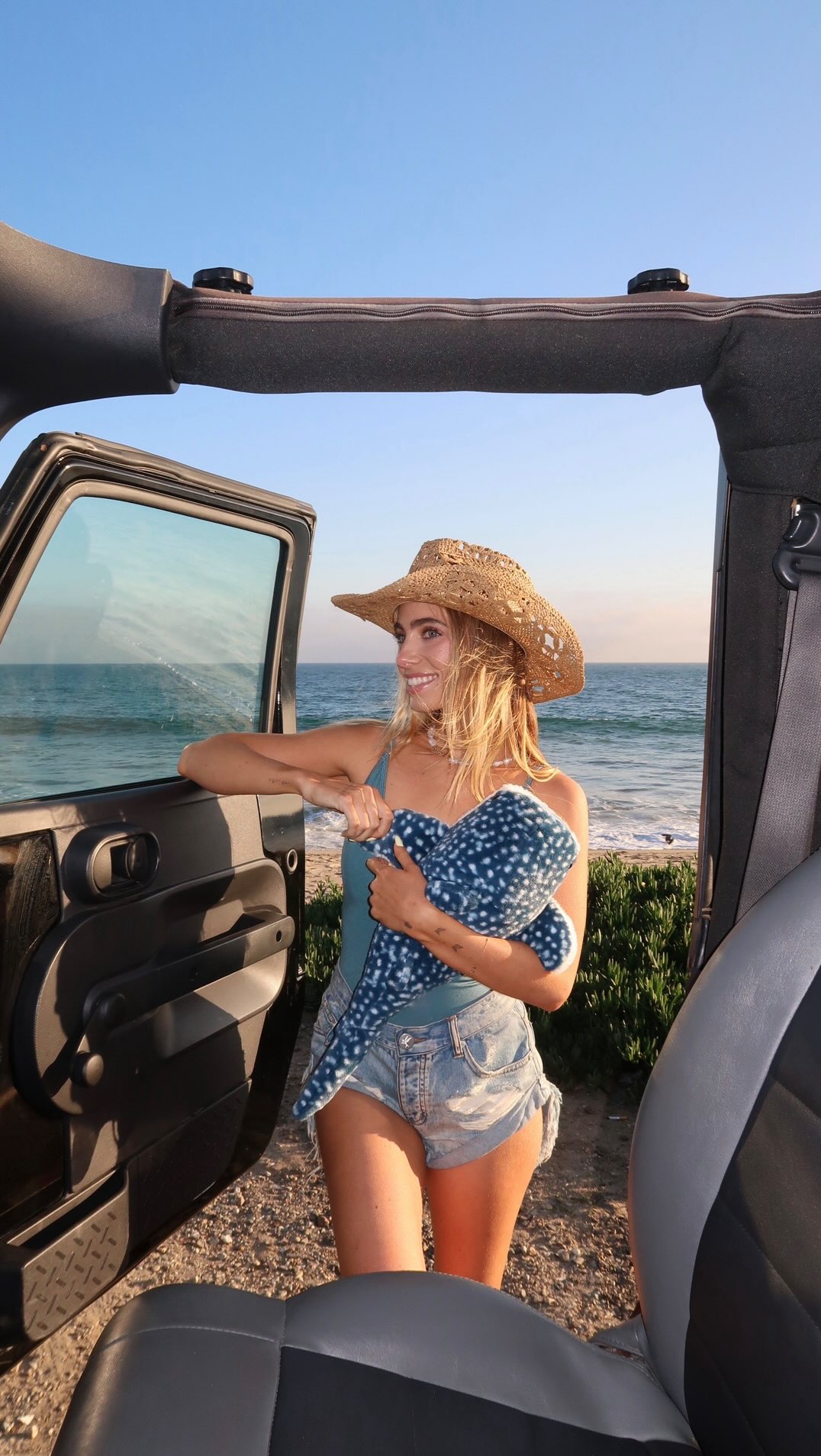 Cove the weighted friend is finally here🥹🌊💙