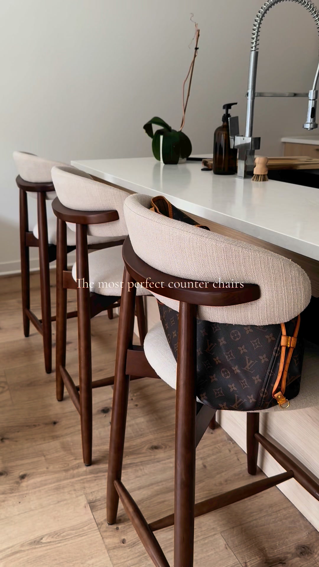 Colamy--The First Choice for Smart, Modern Living
✅ Ergonomic Design: Tailored for better posture and comfort.
✅ High-Quality Materials: Durable mesh back and sturdy frame ensure longevity.