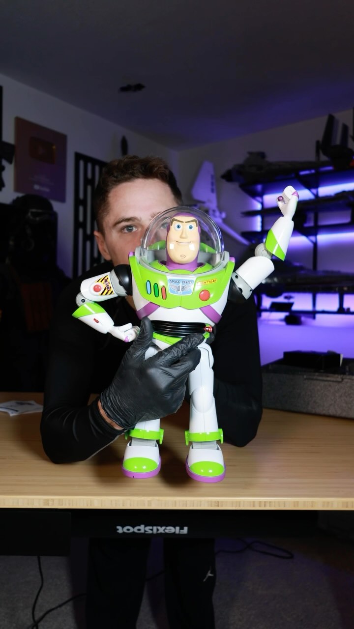 Buzz Lightyear is here!!!! New from @robosenofficial and I am reliving that iconic moment from my childhood! This is packed with so much, and I was hit with nostalgia when I saw the box! #unboxing #toystory #buzzlightyear #disney #robot #robosen