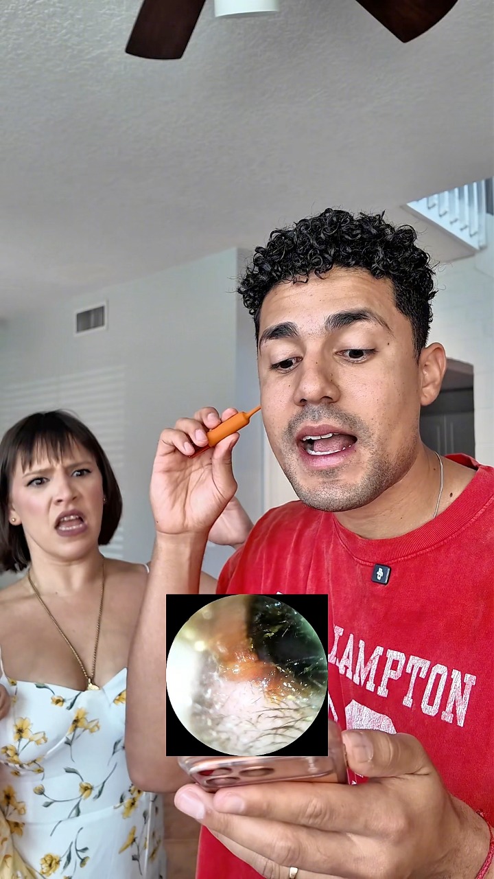Mi esposa reacciona a mi limpiador de oídos 🤣 

 #Bebird #EarSightUltraX #5G #4K #earwax #hygiene