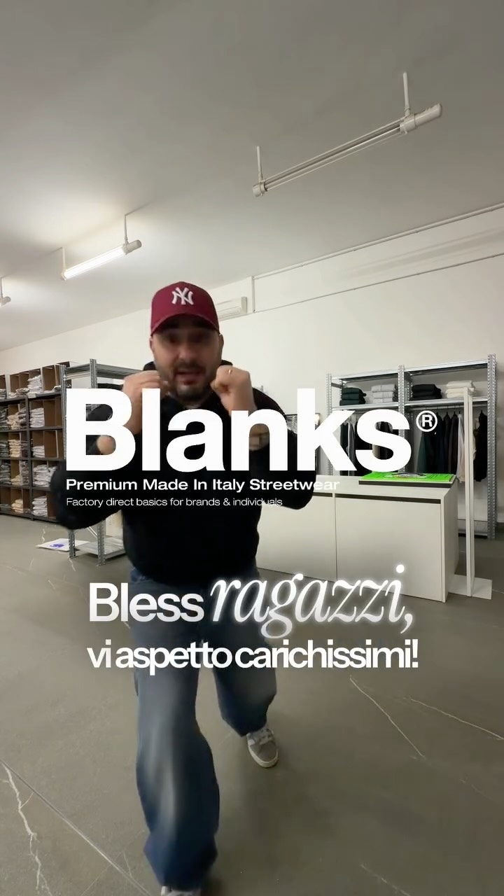 APRONO LE PORTE DEL NOSTRO STORE!
Sabato 21 Febbraio
🕔 Dalle 17:00
📍 Viale San Pio X, 34 – Sassuolo (MO)
Un pomeriggio per scoprire lo store, i materiali e i fit dal vivo.