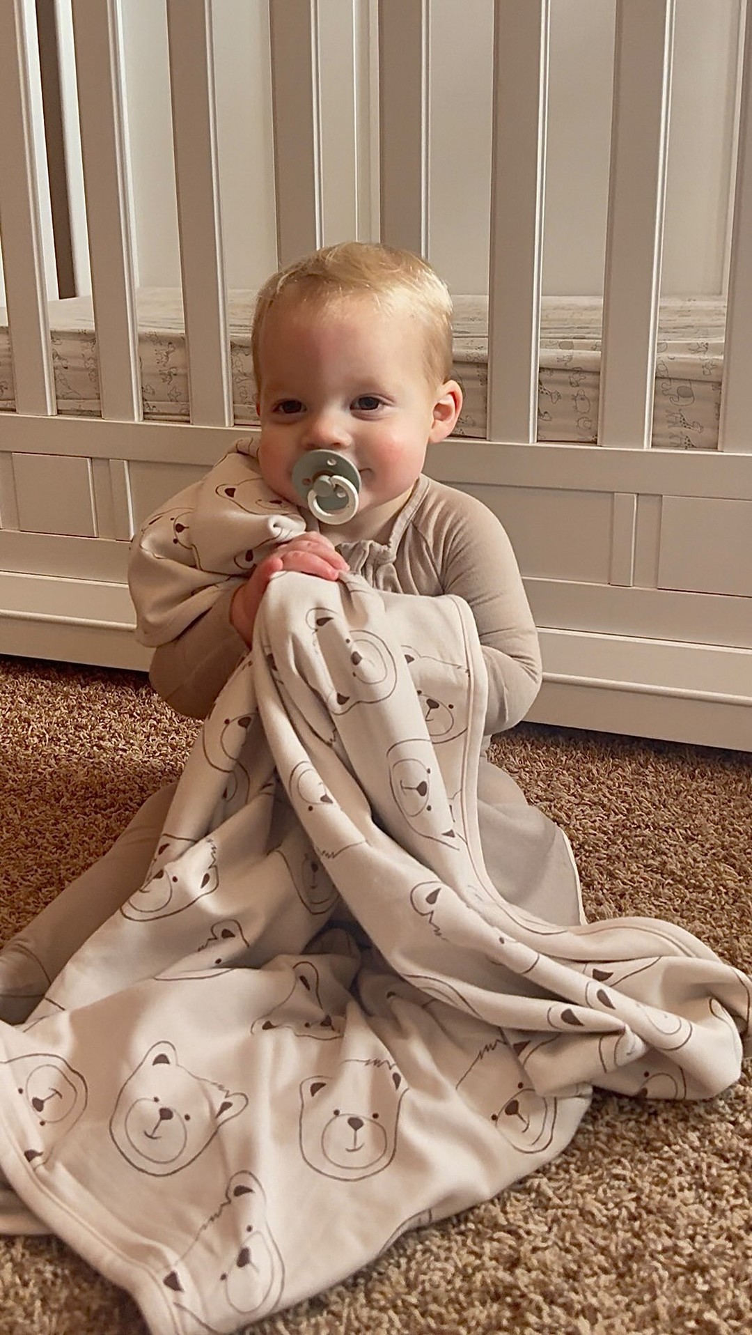This cozy toddler blanket from @woolino has been on repeat lately 🤍 #ad I’ve used Woolino sleep sacks with all three of my boys over the last six years, so when they gifted us this blanket, I already knew the quality would be amazing. Same soft, temperature-regulating merino wool — and of course the patterns are so cute and cozy 🥹