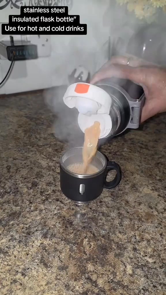 🥤 [Double-Walled Insulated Vacuum Flask] One sip to savor, hot & cold retention all day! ✨ 316 stainless steel inner tank, safe & odorless, 24h heat preservation & 12h cold retention ～ 🚶 Leak-proof lid design, portable for commuting, hiking & office use, your perfect daily hydration companion! #InsulatedFlask #DailyEssential #HydrationGoals