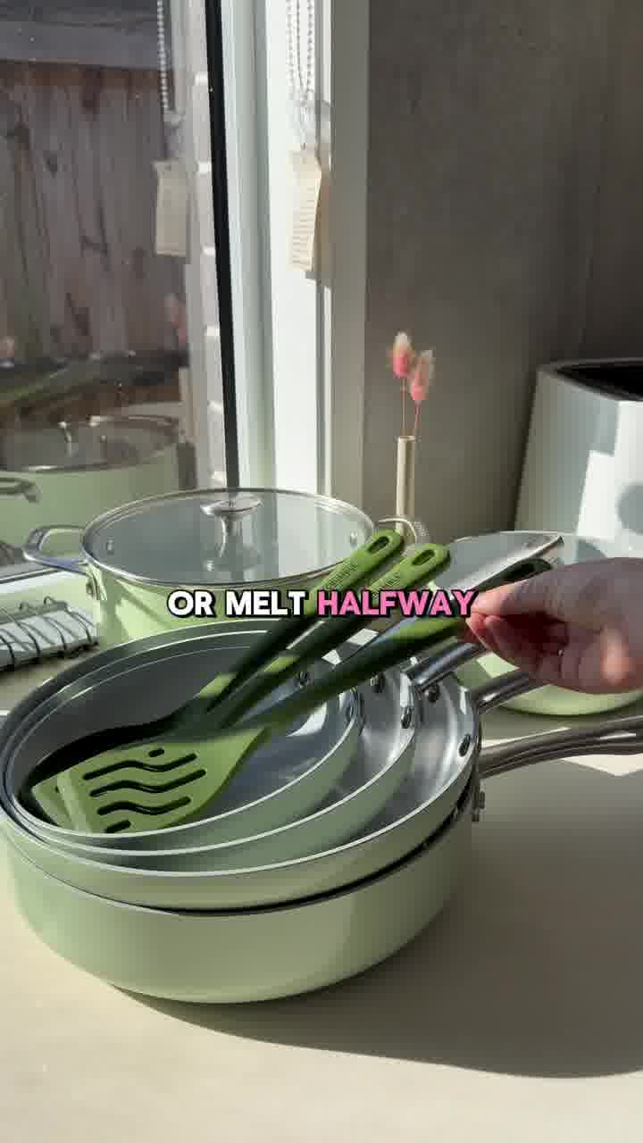 Enjoy Clean Cooking Everyday with Crumble Ceramic Sets ✨