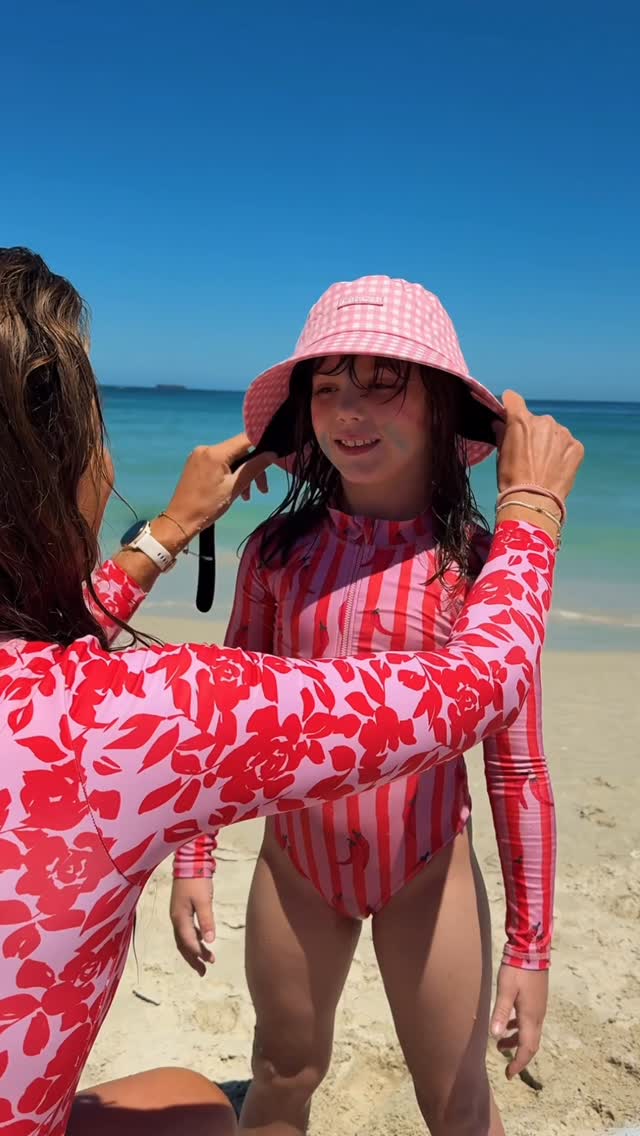 Tiny explorers, big summer energy☀️

Our new surf hats fit little heads perfectly and keep them shaded from sun‑up to splash‑time.

Two colours, endless beach days. 🩷🤍💜

#surflife #surfhat #sunprotection #sunsafe #kidsswimwear